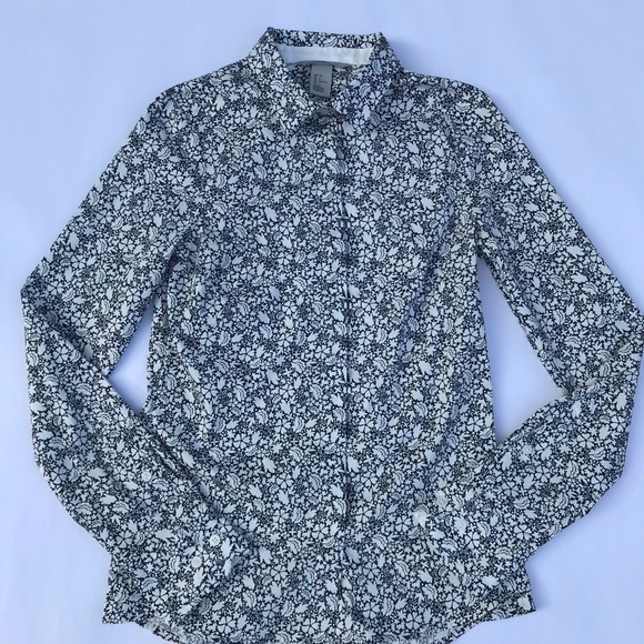 H&M Black and White Floral Button Up - Picture 4 of 5